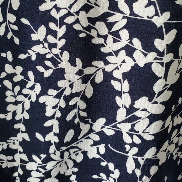 Ann Taylor V-neck Empire Waist 3/4 Sleeve Top | Like New |XXSP | Navy Blue White - Picture 4 of 6